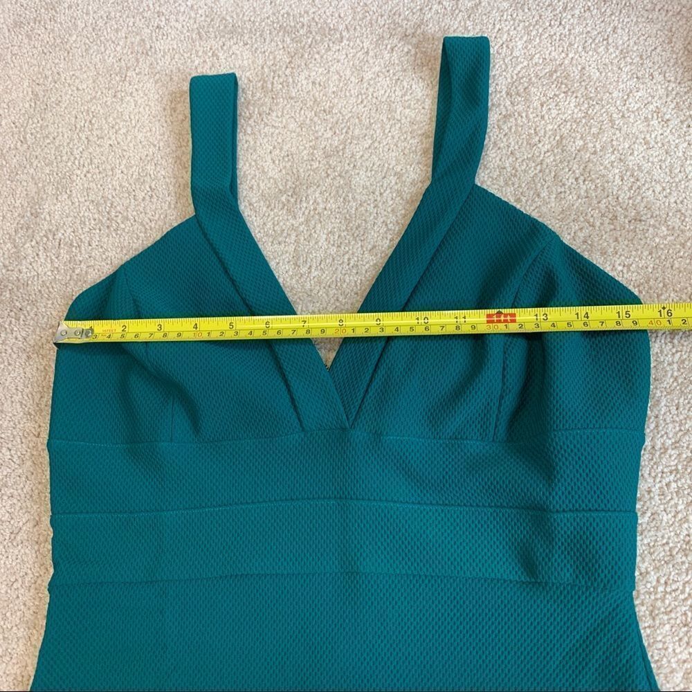 GREEN sleeveless deep V bodycon mini dress Sz L - Picture 10 of 11